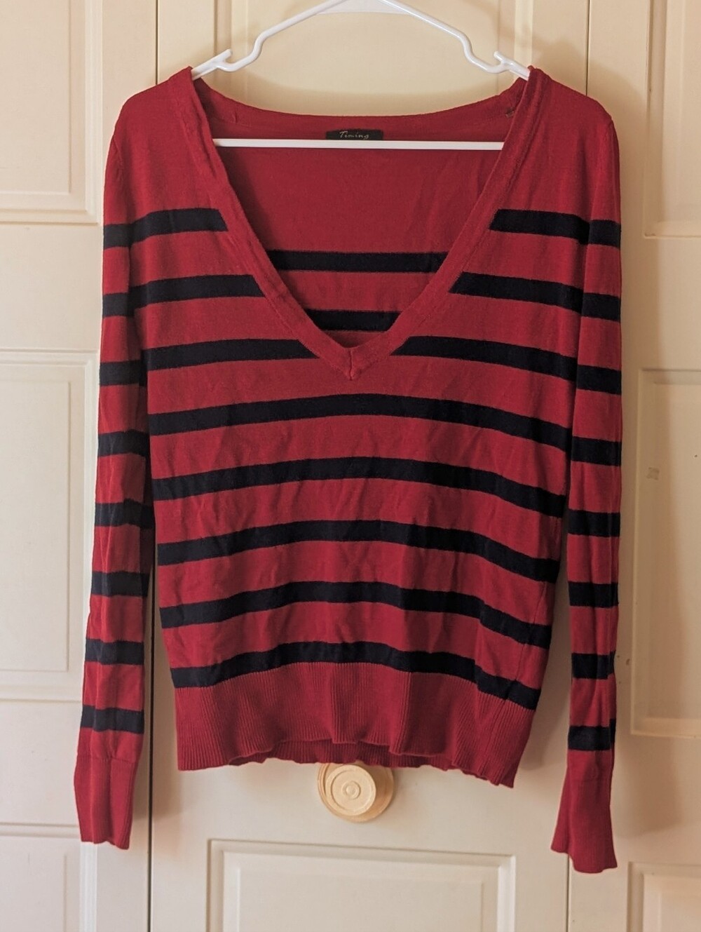 Y2K red & black striped long sleeve deep v-neck top